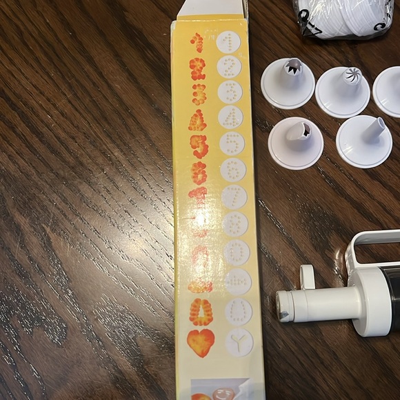 Vintage hand-held cookie press set - Picture 4 of 6